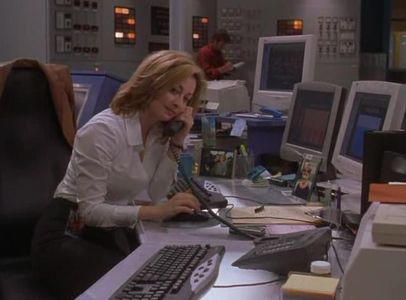 Sharon Lawrence and Jonathan Blick in Atomic Twister (2002)