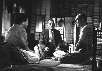 Teruko Nagaoka, Chishû Ryû, and Hisao Toake in Tokyo Story (1953)
