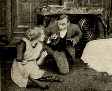 Fraunie Fraunholz and Claire Whitney in The Dream Woman (1914)