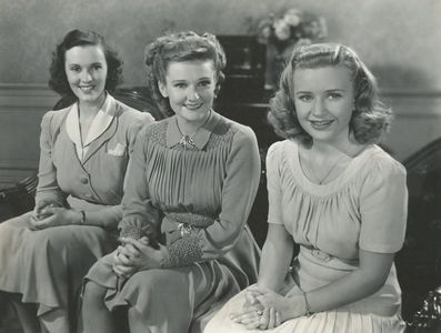 Lola Lane, Priscilla Lane, and Gale Page in Four Wives (1939)