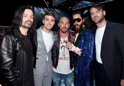 Jared Leto, Shannon Leto, Thirty Seconds to Mars, Tomo Milicevic, Andrew Taggart, Alex Pall, and The Chainsmokers
