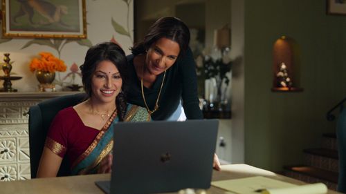 Poorna Jagannathan and Richa Moorjani in Never Have I Ever (2020)