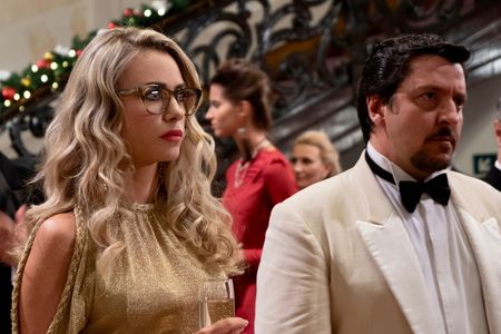 Ricky Memphis and Martina Stella in Natale a 5 stelle (2018)