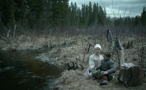 Harvey Scrimshaw and Anya Taylor-Joy in The Witch (2015)