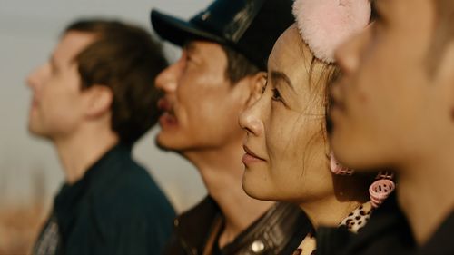 Mason Lee, Vivian Wu, David Rysdahl, and Haoyu Yang in Dead Pigs (2018)