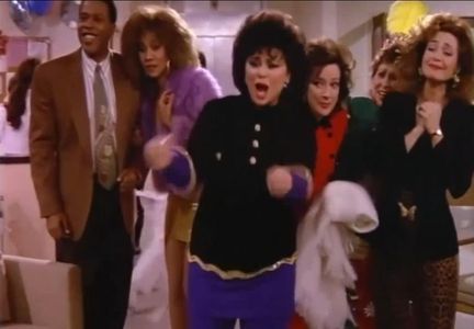 Annie Potts, Delta Burke, Olivia Brown, Dixie Carter, Alice Ghostley, and Meshach Taylor in Designing Women (1986)