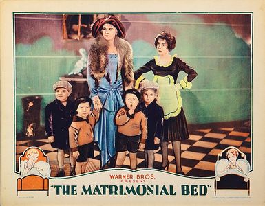 Georgie Billings, Marion Byron, Dickie Moore, Vivien Oakland, and Buster Phelps in The Matrimonial Bed (1930)