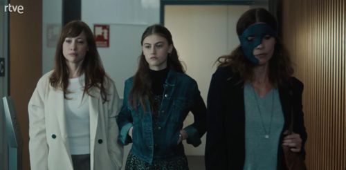 Natalia Verbeke, Maribel Verdú, and Stephanie Gil in Ana Tramel. El juego (2021)