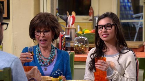 Rita Moreno and Isabella Gomez in One Day at a Time (2017)