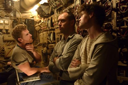 Jude Law, Branwell Donaghey, and Bobby Schofield in Black Sea (2014)