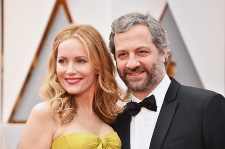Leslie Mann and Judd Apatow at an event for The Oscars (2017)