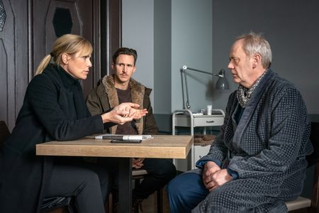 Melanie Marschke, Heiner Hardt, and Johannes Hendrik Langer in Leipzig Homicide: Der letzte Wille (2023)