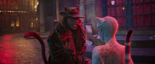Idris Elba and Francesca Hayward in Cats (2019)