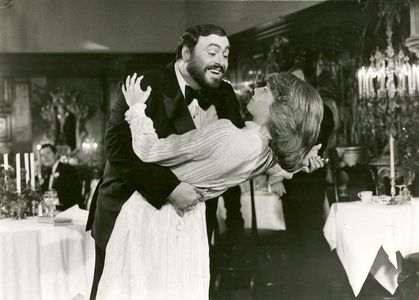 Kathryn Harrold and Luciano Pavarotti in Yes, Giorgio (1982)