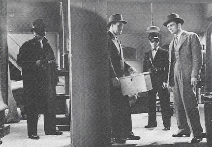 Gordon Jones, Keye Luke, Walter McGrail, and Gene Rizzi in The Green Hornet (1940)
