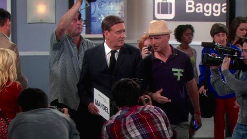 Howie Mandel, Simon Helberg, and John Mendoza in The Big Bang Theory (2007)