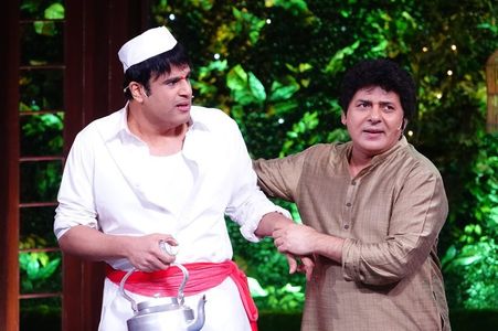 Krishna Abhishek and Sudesh Lehri in The Kapil Sharma Show: Chef's Special (2022)
