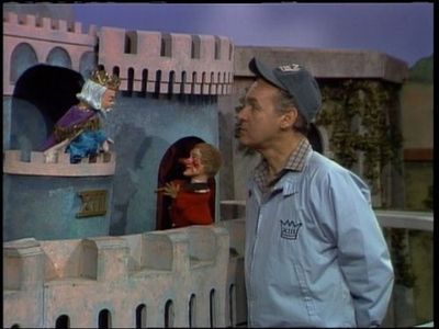 Joe Negri in Mister Rogers' Neighborhood (1968)