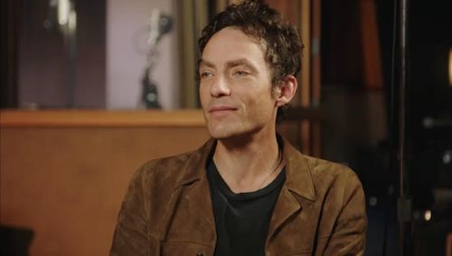 Jakob Dylan in Echo in the Canyon (2018)