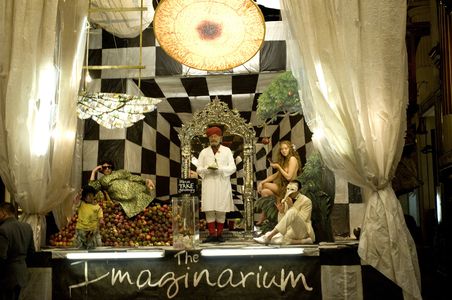 Christopher Plummer, Heath Ledger, Verne Troyer, Andrew Garfield, and Lily Cole in The Imaginarium of Doctor Parnassus (