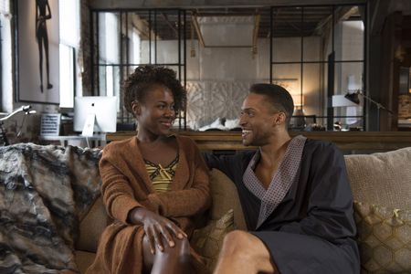 DeWanda Wise and Cleo Anthony in She's Gotta Have It (2017)