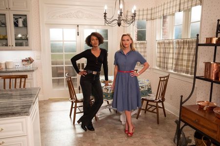 Reese Witherspoon and Kerry Washington in Little Fires Everywhere (2020)