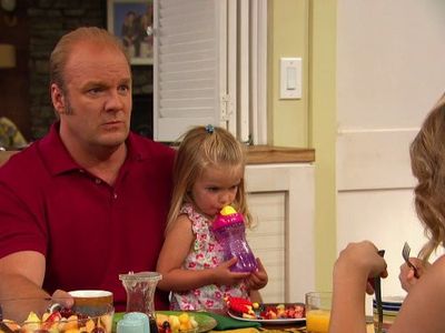 Eric Allan Kramer and Mia Talerico in Good Luck Charlie (2010)
