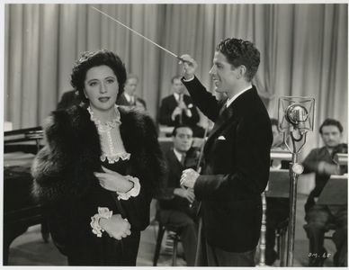 Helen Morgan and Rudy Vallee in Sweet Music (1935)