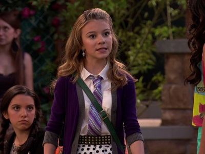 Genevieve Hannelius and Danielle Soibelman in Dog with a Blog (2012)
