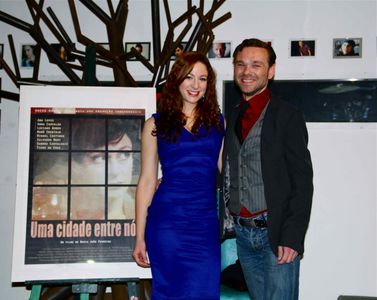 Ana Lopes and actor Steve Cheriton at Uma Cidade Entre Nós' premiere in Lisbon.