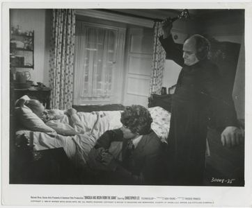 Barry Andrews, Veronica Carlson, and Ewan Hooper in Dracula Has Risen from the Grave (1968)