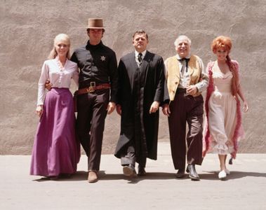 Clint Eastwood, Ed Begley, Arlene Golonka, Pat Hingle, and Inger Stevens in Hang 'Em High (1968)