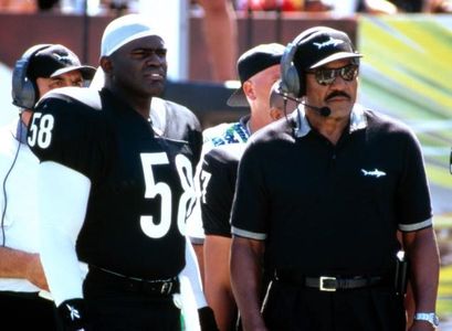 Jim Brown and Lawrence Taylor in Any Given Sunday (1999)