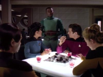 Bruce Beatty, Alexander Enberg, Shannon Fill, Dan Gauthier, and Patti Yasutake in Star Trek: The Next Generation (1987)