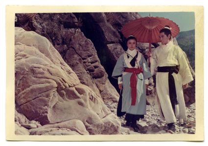 Chun Shih and Polly Ling-Feng Shang-Kuan in Dragon Inn (1967)