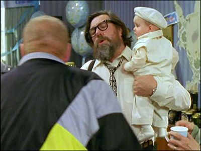 Geoffrey Hughes and Ricky Tomlinson in The Royle Family (1998)