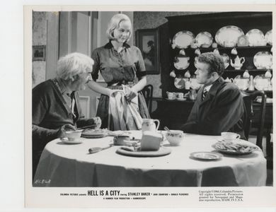 Sarah Branch, John Crawford, Geoffrey Frederick, and Joseph Tomelty in Hell Is a City (1960)