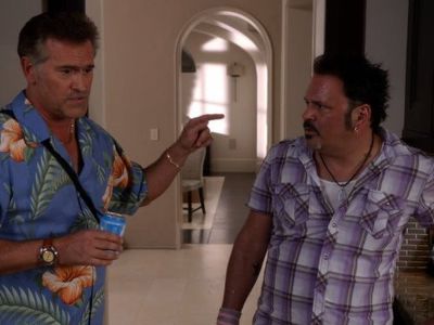 Bruce Campbell and Paul Tei in Burn Notice (2007)