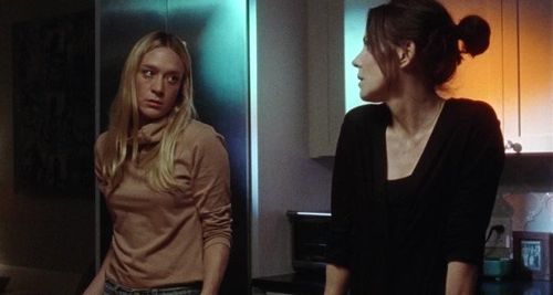 Mary-Louise Parker and Chloë Sevigny in Golden Exits (2017)