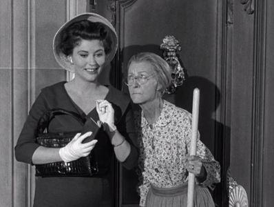Narda Onyx and Irene Ryan in The Beverly Hillbillies (1962)