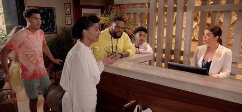 Anthony Anderson, Tracee Ellis Ross, Marcus Scribner, Miles Brown, and Alanna Fox in Black-ish (2014)