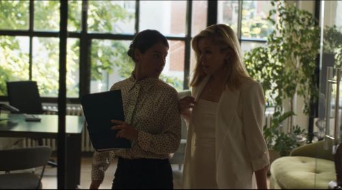 Still of Shoshana Wilder and Noé Lira in L'Empereur, Season 2
