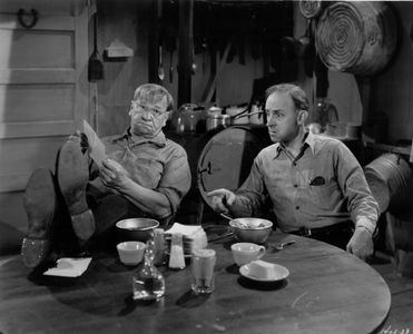 Wallace Beery and John Qualen in Alias a Gentleman (1948)