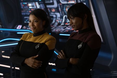 Still of Mica Burton and Ashlei Sharpe Chestnut in Star Trek: Picard (2023)