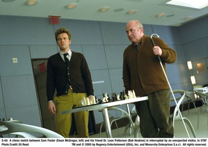 Ewan McGregor and Bob Hoskins in Stay (2005)