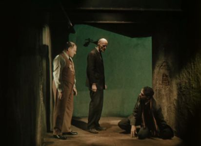 Arthur Edmund Carewe, Edwin Maxwell, and Lon Poff in Mystery of the Wax Museum (1933)