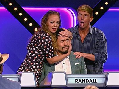 Leah Remini, Randall Park, and Jack McBrayer in Match Game (2016)