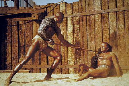 Kirk Douglas and Woody Strode in Spartacus (1960)