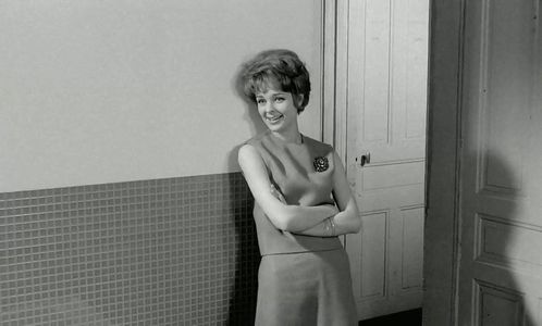 Sabine Sinjen in Crooks in Clover (1963)