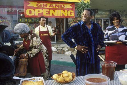 Don 'D.C.' Curry, Anna Maria Horsford, and John Witherspoon in Friday After Next (2002)